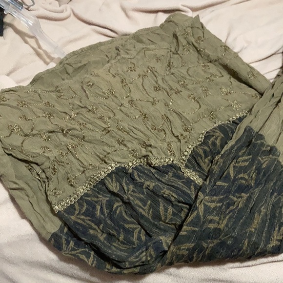 VINTAGE SKIRT & Vest - Picture 4 of 9